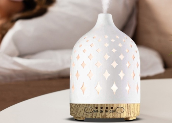 200ml van het het Ontwerp Ceramische huis van het huistoestel de Nieuwe van de de Luchtzuiveringsinstallatie van de de luchtbevochtigergeur Verspreider Mini Essential Oil Diffuser